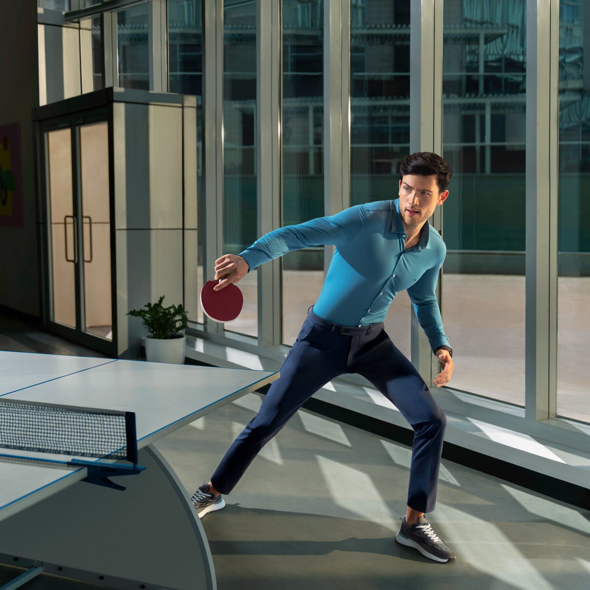 PeterEngland_'s tweet image. All work and no play? We don't think so 😉😎​

Check out the Peter England collection now. Visit the link in bio. ​

#peterengland #menswear #formals #officewear #looks