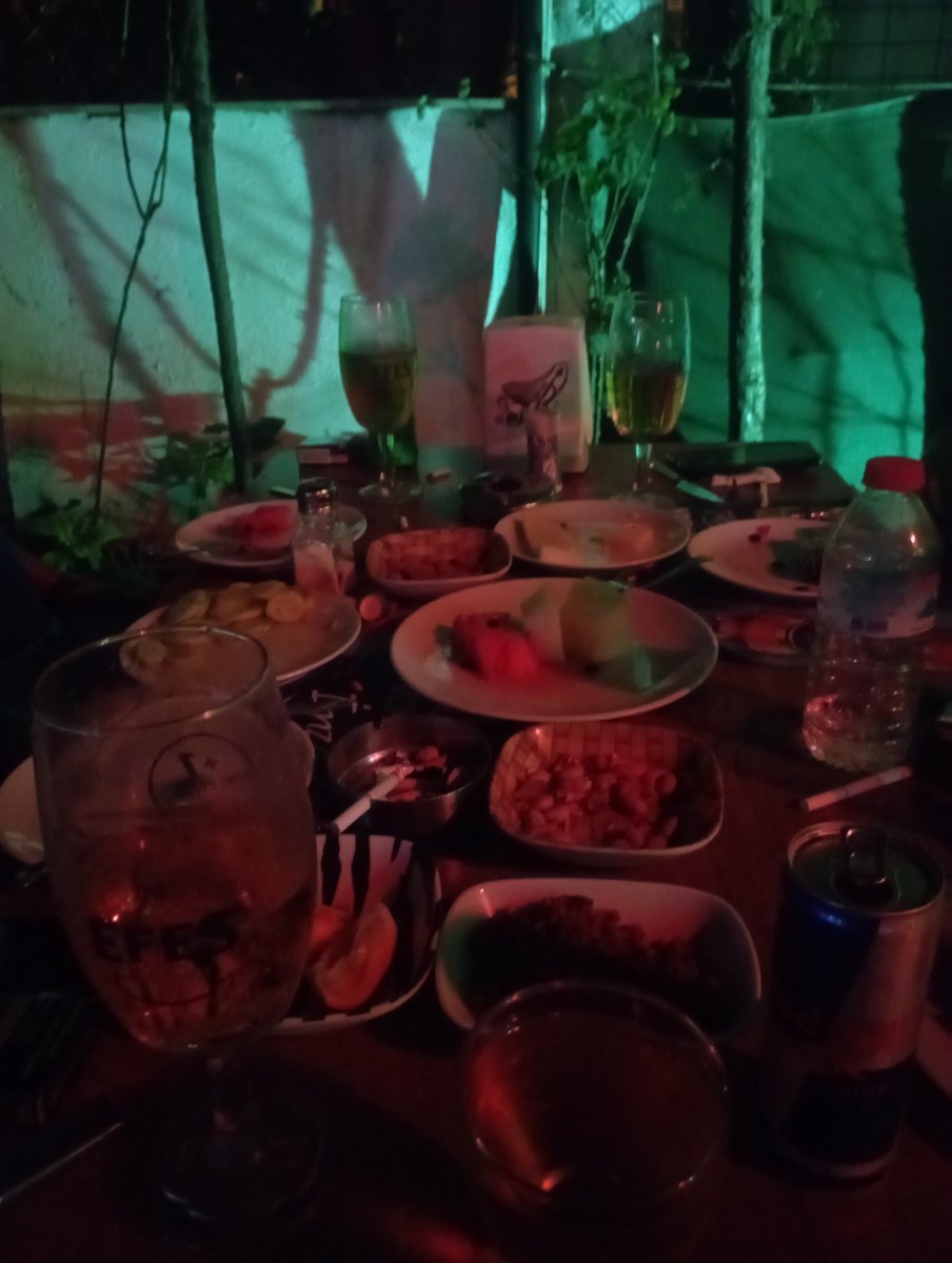 Kaliteli dostlarınızın olması dileğiyle mutlu günler hepinize ...👋