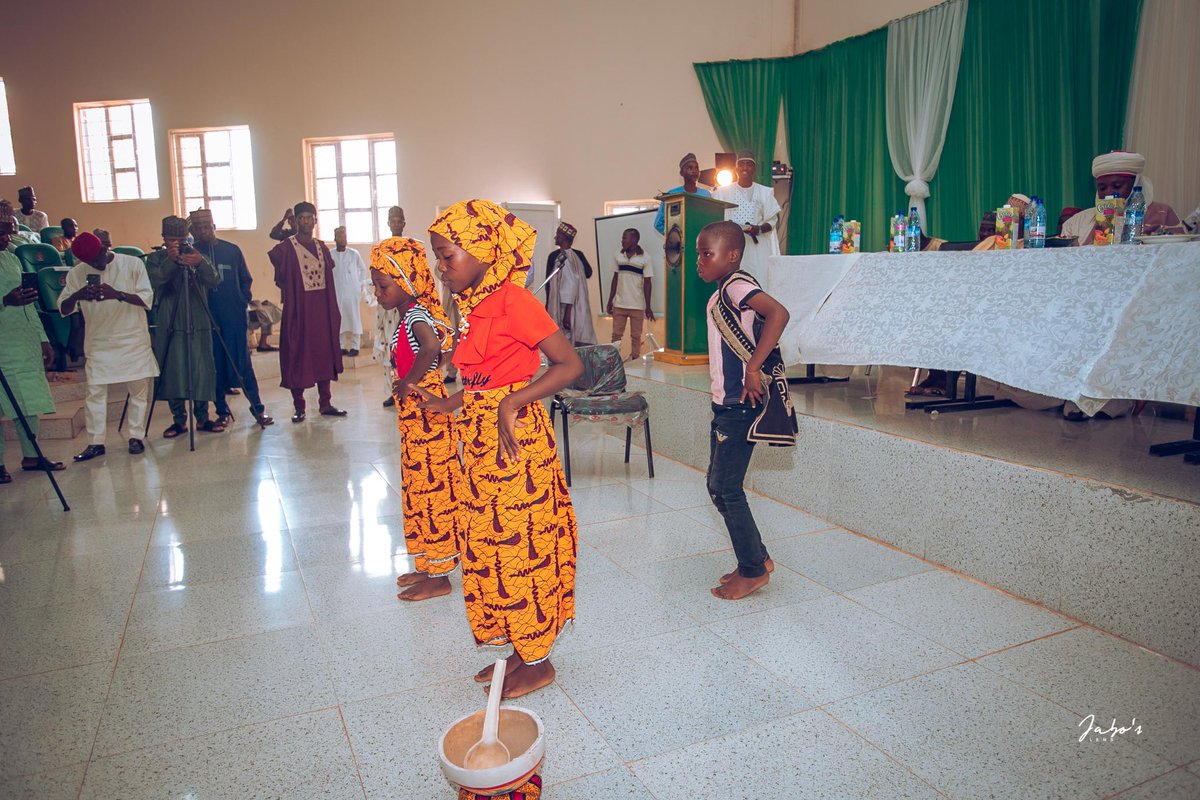 _kingskot's tweet photo. We at @_c_a_l_f_ on the International Hausa Day on 27th August, 023 had a wonderful dance performance by a children and Hausa debate by High School Female students. Follow us @_c_a_l_f_ (Caliphate Arts And Literary Forum). https://t.co/A0WLTMPlhZ