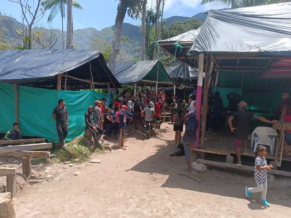 La FANB desde el 01 de julio hasta la fecha  han evacuado más de 11.345  mineros ilegales de la zona prohibida bajo administración especial del Parque Nacional Yapacana, quienes arbitrariamente se encontraban ejerciendo trabajos de depredación ambiental
#OperacionAutana2023
#FANB