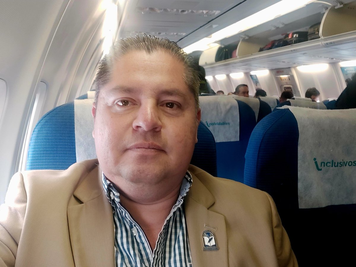 Hoy estas arriba, mañana quien sabe, procura conservar la humildad.