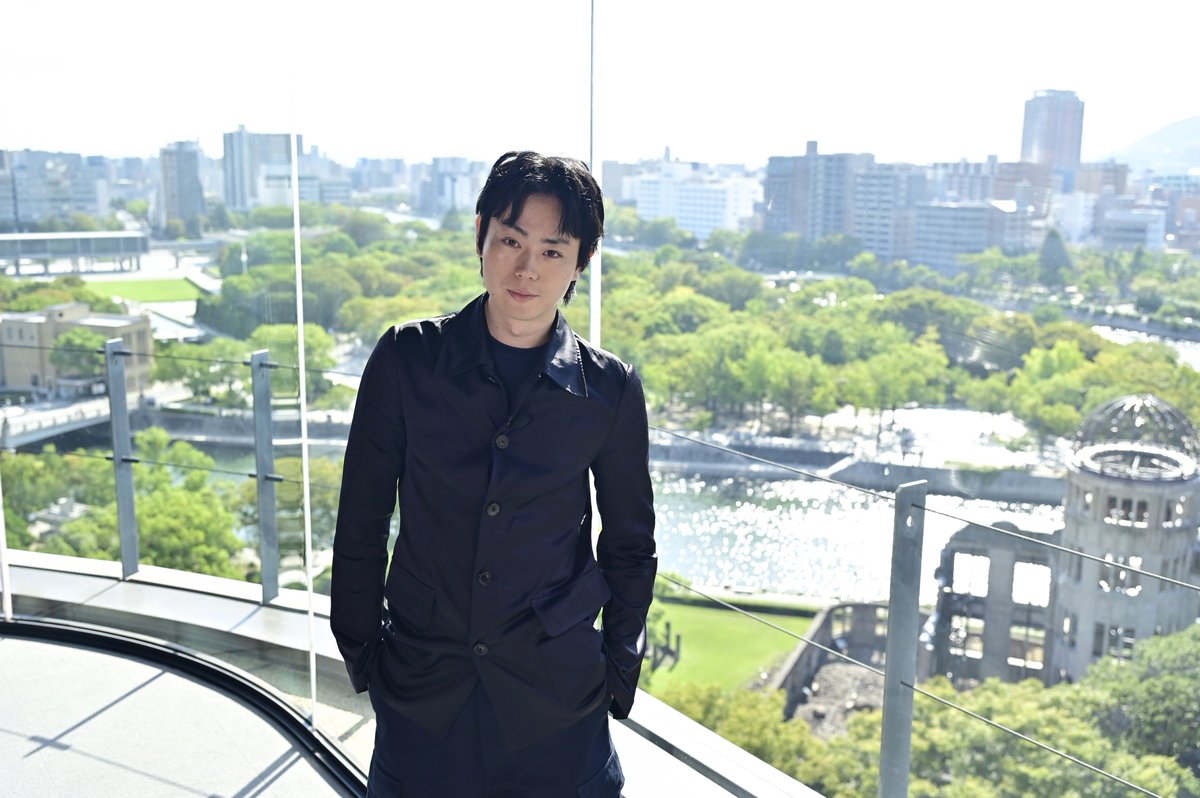 not_mystery_'s tweet photo. ┋広┋島┋凱┋旋┋

#菅田将暉 さんが
映画『#ミステリと言う勿れ』の
舞台・広島を訪れました🧣

観光名所･おりづるタワーで
撮影時の様子を振り返った菅田さん🎥

さらに世界遺産の宮島･嚴島神社では
映画の大ヒットを祈願しました⛩

#ミステリ映画 https://t.co/IRgEZdfu9Q