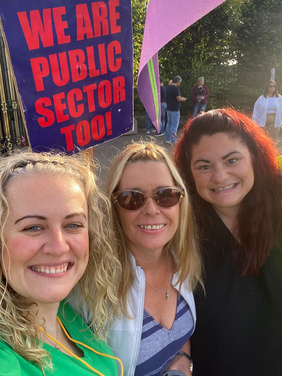 NCL_EIS_FELA's tweet photo. ✅Yes we are public sector.
✅We do deserve fair pay
✅What we do, does matter for our communities
#FightingForFE #FairPay #FundFE #NoMoreCuts https://t.co/XLB9vCOHsV