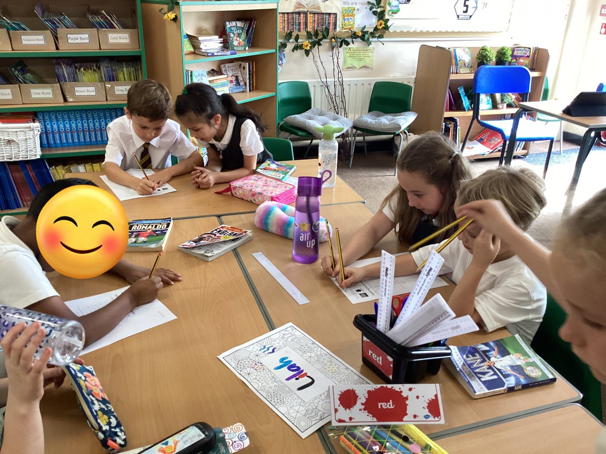 5StHerberts's tweet image. We are learning about input, process and output in computing.  #StHerbertsComputing