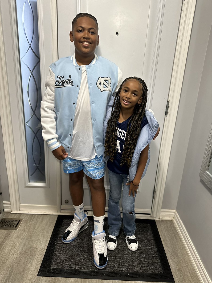 _shay12's tweet photo. First day of Grade 3 and Junior High for my babies 🥹  where does the time go? https://t.co/B0wHUagnHN