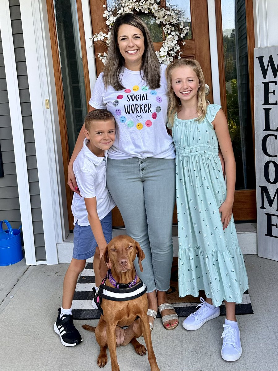 Ruby the Therapy Dog tweet media