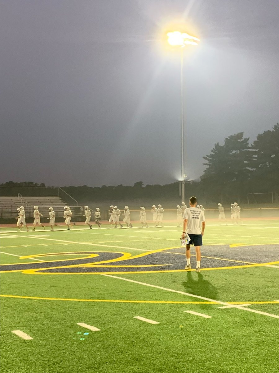JerichoFootball's tweet photo. The boys were up and getting after it this morning. Great way to start the day #rolljayhawks https://t.co/HitkdC30Tl