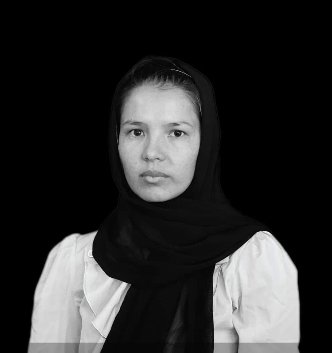 parwananijrabi's tweet photo. اعتصاب غذایی زنان معترض وارد هفتمین روز شده و تاکنون هیچ پاسخی از طرف سازمان ملل و کشور های حامی دیموکراسی دریافت نکرده اند.
درود بر شیر دختران 👏🏻🌺
#فاطمه_اعتمادی
#رقیه_ساعی
#وحیده_امیری 
#مسعوده_کوهستانی https://t.co/WDYVGoJIbp