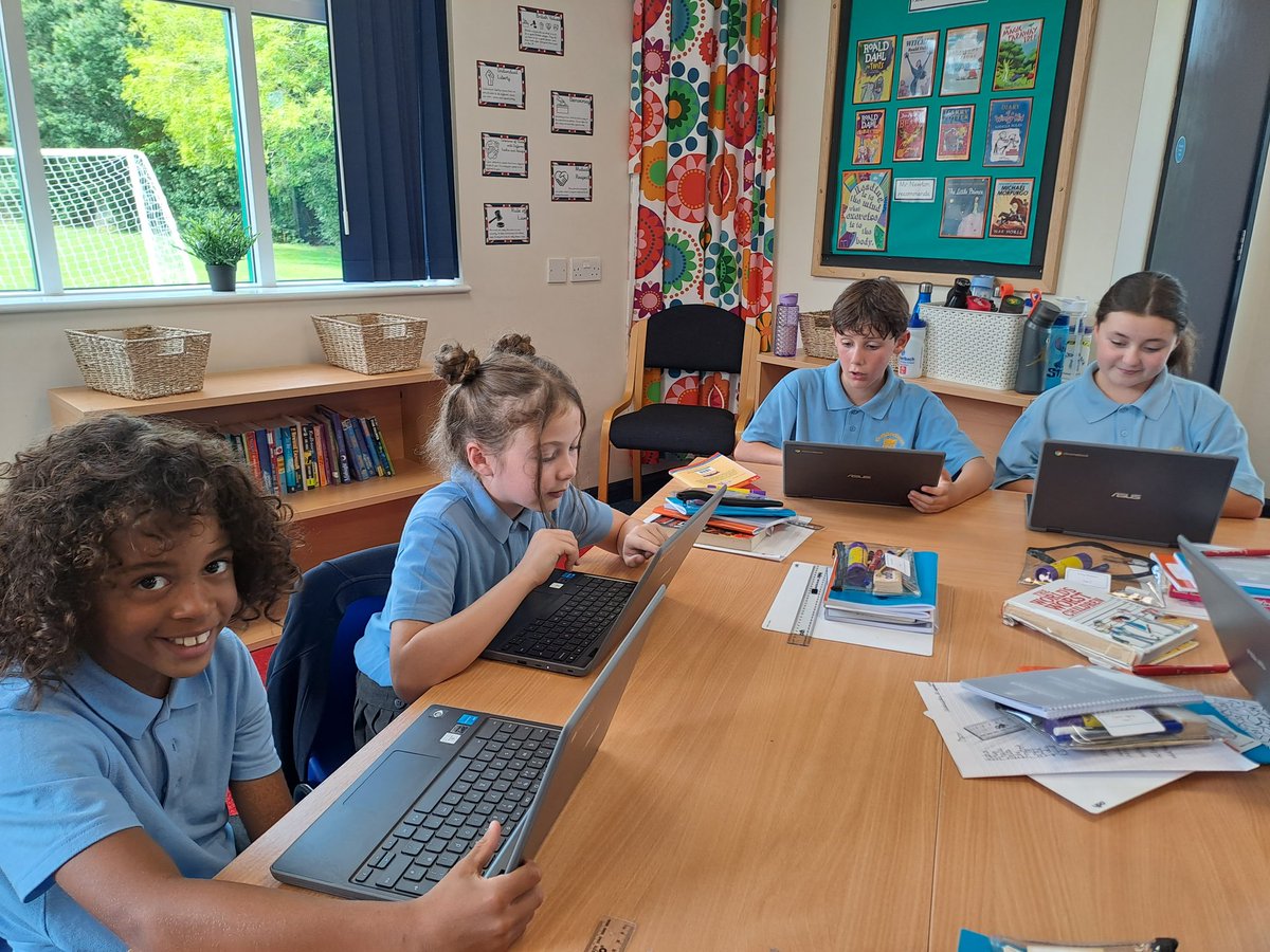 ComberbachMrDN's tweet photo. Year 5 hard at work in computing. #ComberbachComputing @ComberbachMissM @Comberbach_MrH https://t.co/b0jnHyHAIa