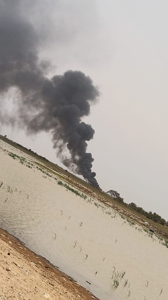 tanakranet's tweet photo. #Tombouctou : un bateau de la #COMANAV quitté #Gao hier soir pour #Mopti a été la cible d'une attaque par le #JNIM à #zarho 30 km de gourma rarous. https://t.co/eT9VgURu2E