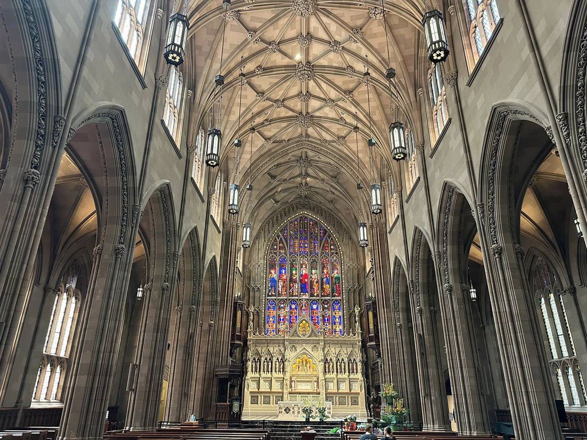 rudingar's tweet image. Guess where this is? I'll give you a hint. New York.