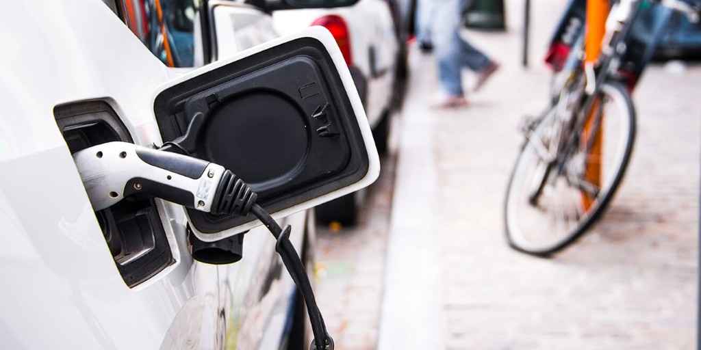 How can stakeholders plan for changes in the EV charging ecosystem? #GuidehouseExpert Scott Robinson explores how changes to the future transportation system will affect the way consumers charge their #EVs: guidehou.se/3sy0e8A
