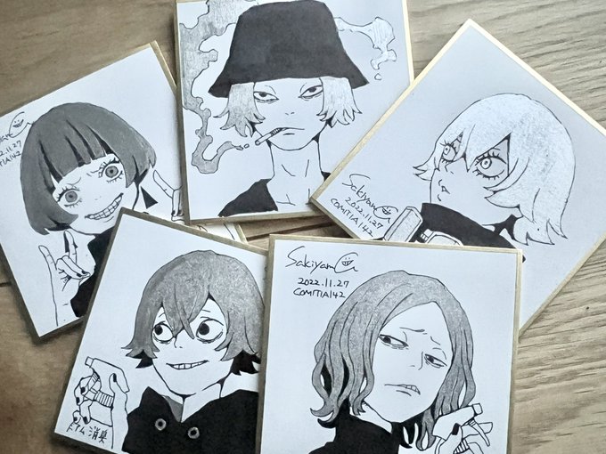 そういや言い忘れてたんですが、ガチャの当たりはこんなかんじのミニ色紙です!(写真は去年のやつ)
何枚描けるかは私の頑張り次第です🫠目標10枚… 