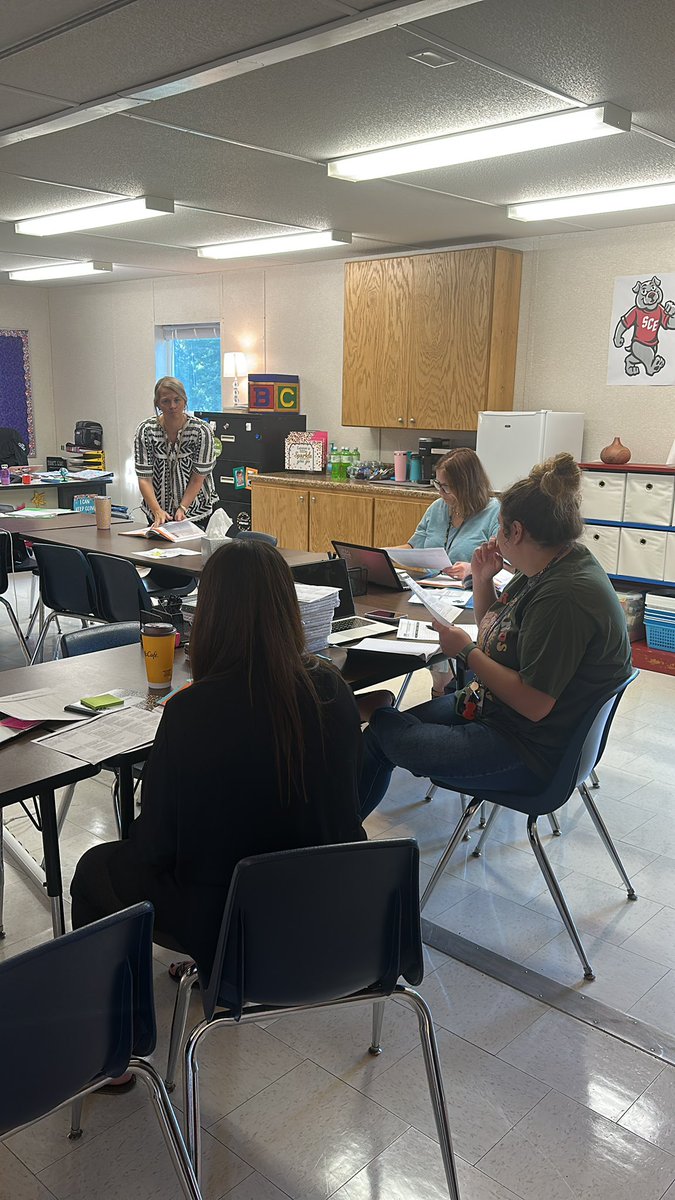 kstack15's tweet photo. Digging into Morpheme Magic with 4/5 PLCs! Taking the time to prep together really makes ALL the difference for students &amp; teachers ❤️ #PLCright #OneChatham @SCEBulldogs @bbaxter3271 @carlammurray @MEvans4th https://t.co/N93kC5W6Az