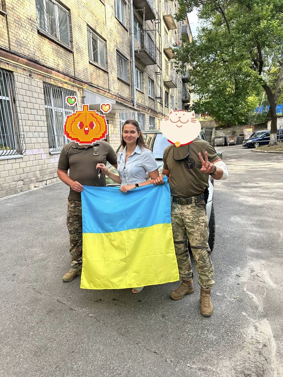 У серпні ми були такі зайняті організацією спортивних подій та стратегічним розвитком, що не встигали розповідати про закуплені автівки!

А розповісти є, про що. Виправляємося. У серпні ми передали:

1. джип Hyundai Galloper — морпіхам 501 батальйону — 8 серпня