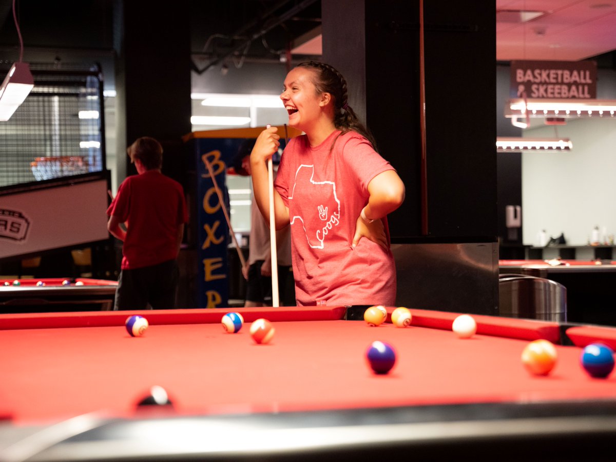 UH_Housing's tweet photo. I spy some of our campus Coogs 🔍 We hope you all enjoyed connecting to the campus and kicking off the semester with all of the amazing #WeeksOfWelcome activities! Which one was your favorite?
#UHLiving #UHWOW23 https://t.co/abeFvCtVfo
