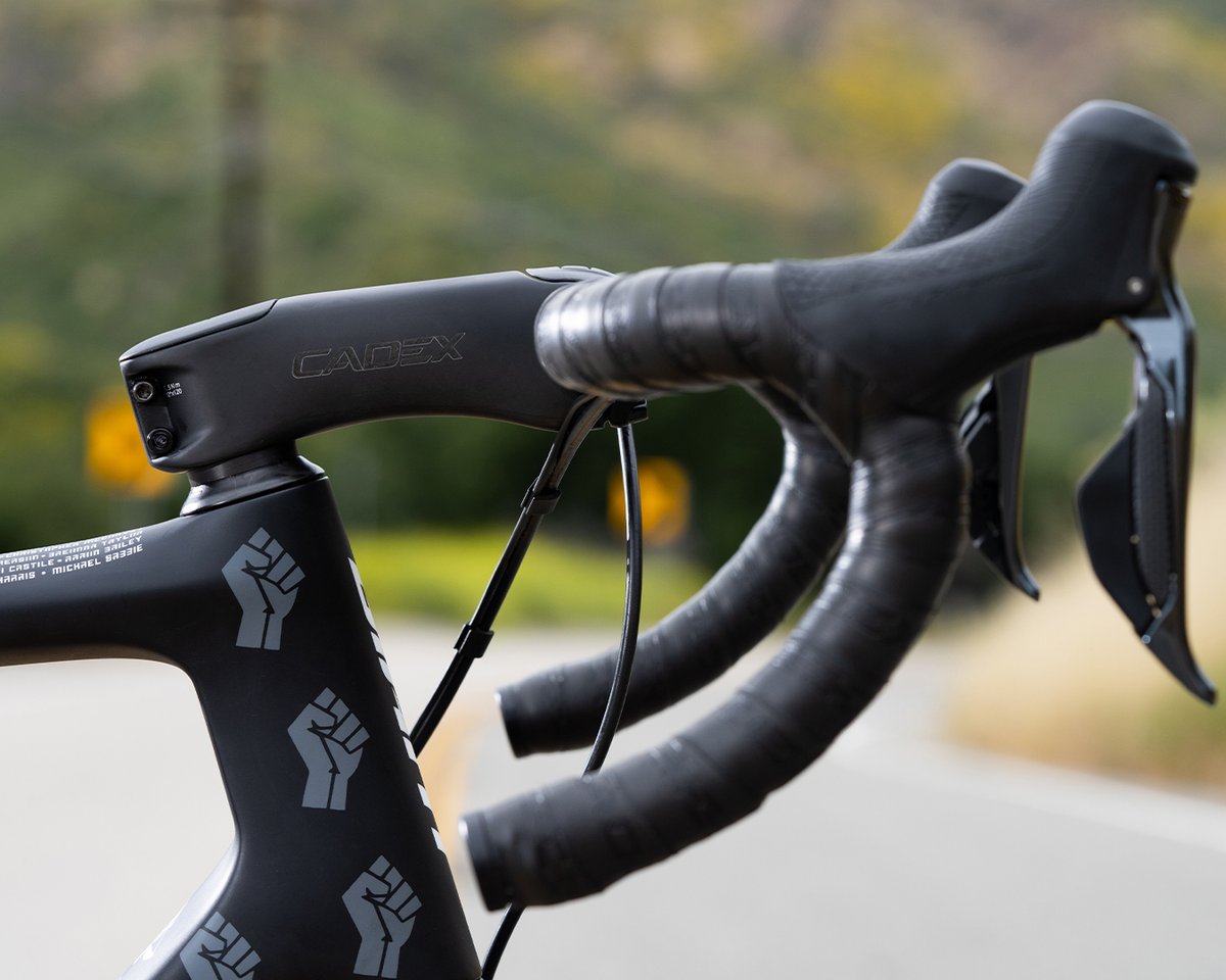 CADEXCycling's tweet image. The all-new CADEX Race Stem uses T800 and T1100 carbon fiber layup to create a precise composite form with maximum stiffness and a superlight weight of just 120g for a 100mm length.

Discover more → brnw.ch/21wCj7L

#AttackMode #overachieve