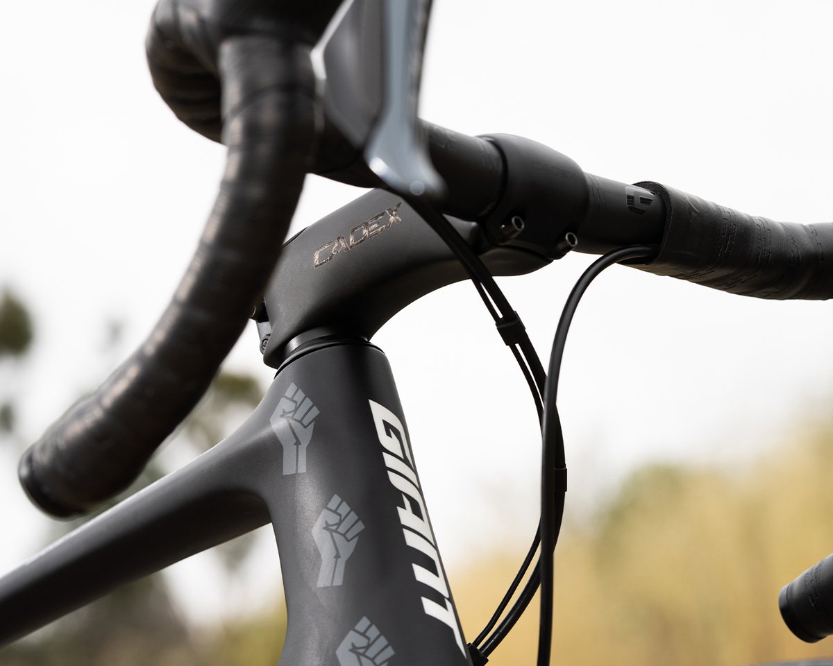 CADEXCycling's tweet image. The all-new CADEX Race Stem uses T800 and T1100 carbon fiber layup to create a precise composite form with maximum stiffness and a superlight weight of just 120g for a 100mm length.

Discover more → brnw.ch/21wCj7L

#AttackMode #overachieve