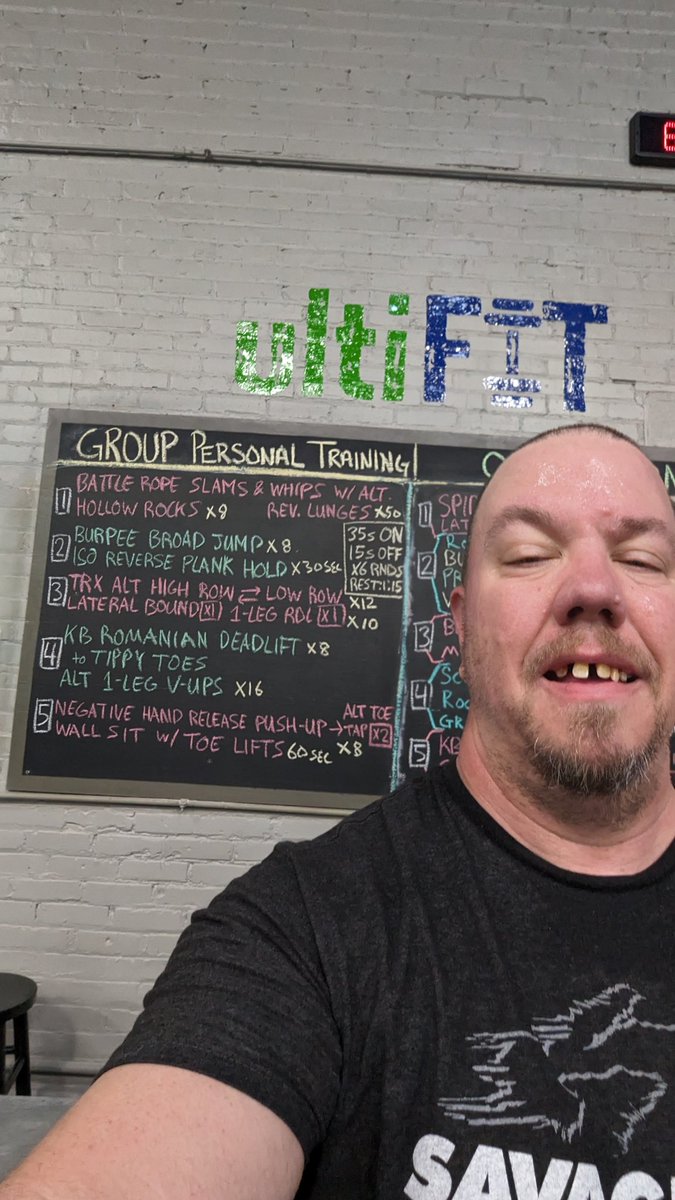 SiliconShecky's tweet photo. After the normal workout I decided to check progress by attempting to do a rope climb. Correction, I succeeded in doing a rope climb finally! #push4progress #wehackhealth #blueteamfit https://t.co/sju5FCQEjr