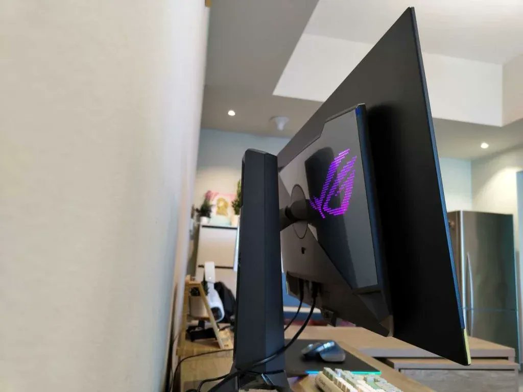gdgtme's tweet photo. Dive into a new level of gaming visuals with the ROG Swift OLED PG27AQDM monitor! 🖥️✨ Its sleek OLED panel, 1440p resolution, and lightning-fast 240Hz response time redefine gaming excellence. #GamingMonitor #240HzGaming @ASUS_MiddleEast 

https://t.co/RhDCxi2sSr https://t.co/vnU7Zp3AFn