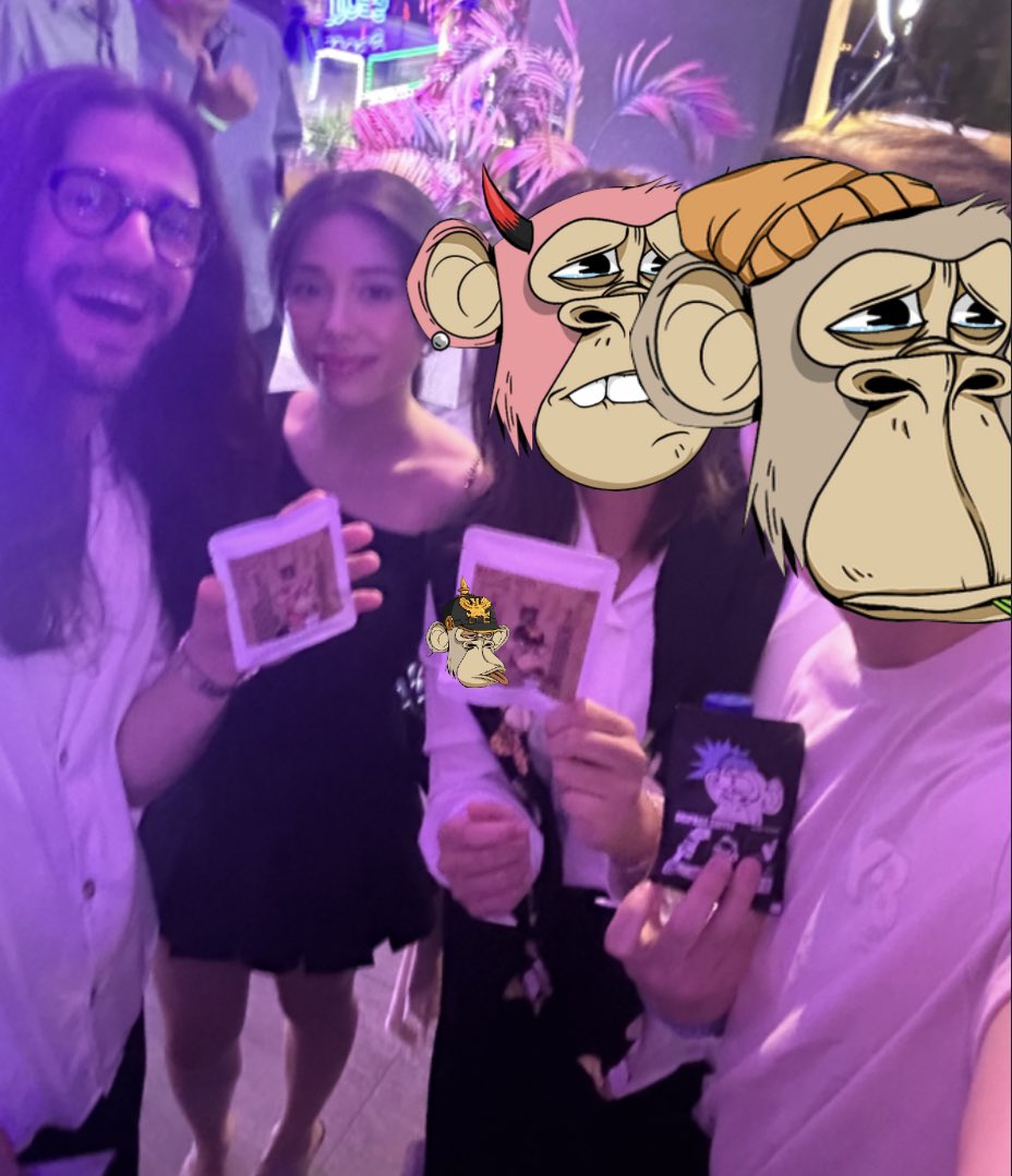 Johnnylee_DDC's tweet photo. Yuga @yugalabs x @RugRadio Party tonight 
Happy birthday to  @farokh 
My ape coffee stand by Yuga https://t.co/nADX2Pmk2e