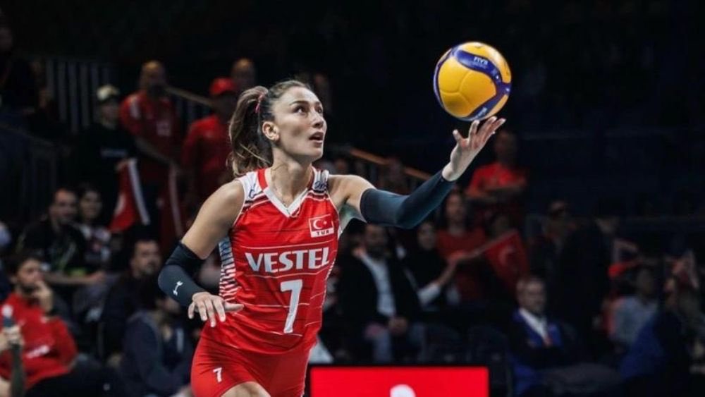 muhendisyenn's tweet photo. Bugün değilse ne zaman ses olacaksınız?
Bu taga lütfen destek verin. 
Göz göre göre yapılana susmayın.
Hande Baladın’ı ‘yüzüne asit atmak’ ve ‘aracını taramakla’ tehdit eden Mustafa Neşeli’ye, ilk duruşmada tahliye kararı çıktı.

#MustafaNeşeliTutuklansın https://t.co/yvtfOsBaXV