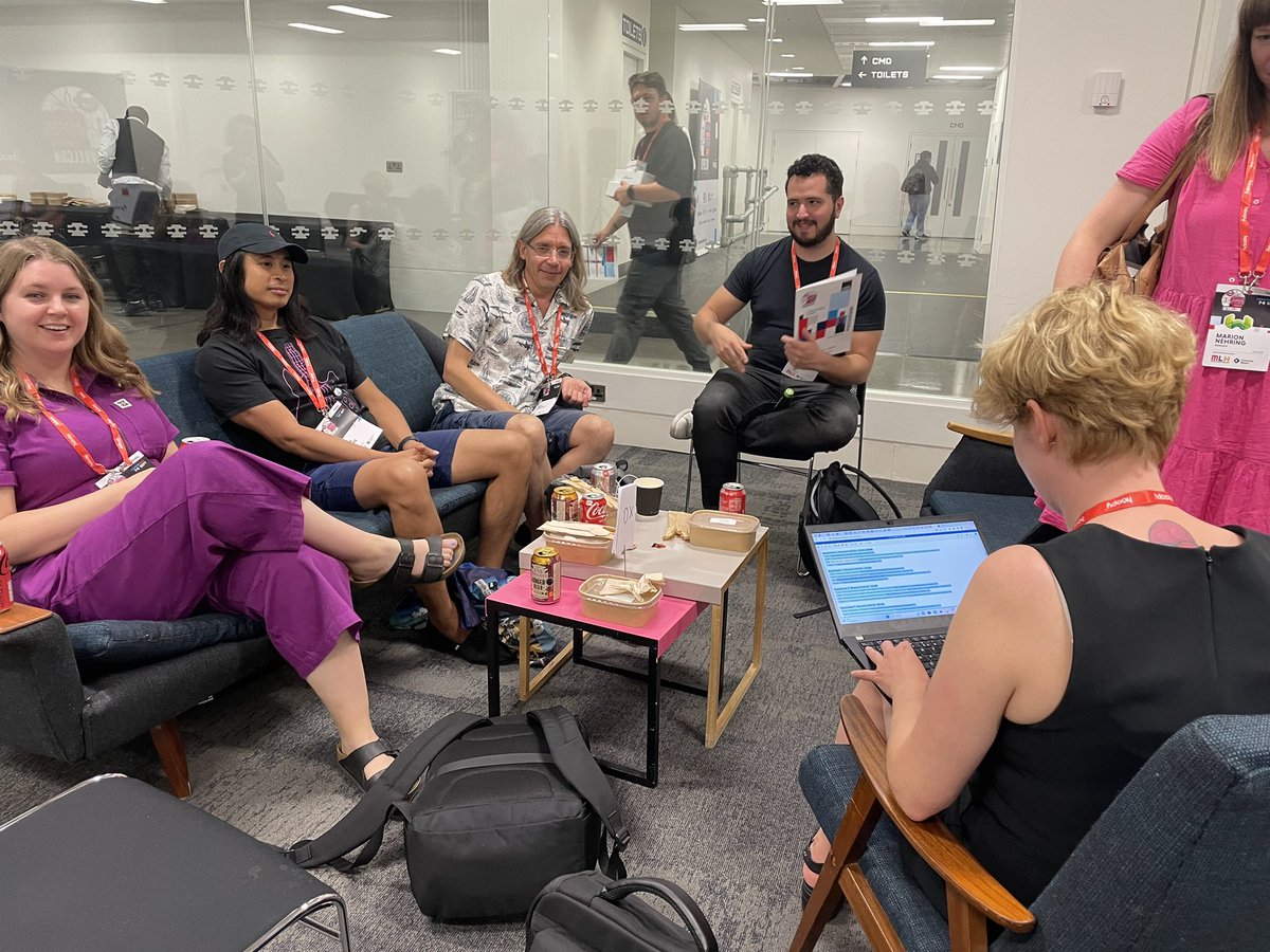 Hope everyone had a lovely lunch! Join us on the main stage to hear about DevRel for all from <a href="/angelajbates/">Angela Bates</a>, or maybe talk about Karaoke at the unconference, or hey, maybe hear about accessible docs from Sofia Emelianova! ✨