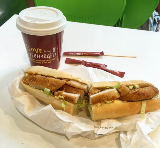 ShannonEam28903's tweet image. The Irish food of choice of many a hungover student is the humble chicken fillet roll.