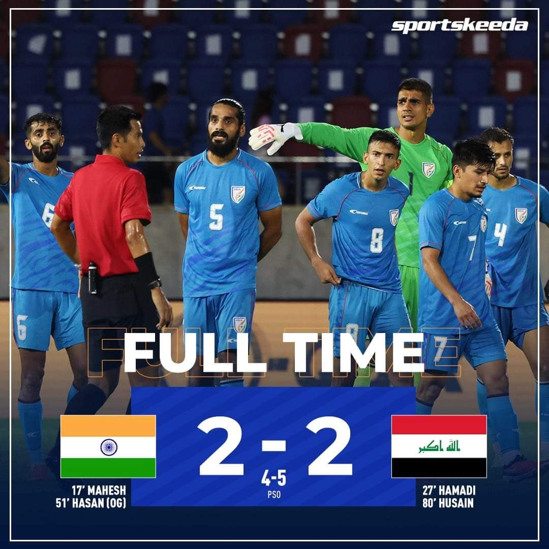 sptweetz's tweet photo. FIFA റാങ്കിങ്ങിൽ 70  സ്ഥാനത്തുള്ള ഇറാഖ്  ടീമിനോട് 74 ആം മിനുട്ട് വരെ 2-1 ന് മുന്നിൽ നിന്നിട്ട് പെനാൽറ്റി ഷൂട്ട് ഔട്ടിൽ തോൽവി വഴങ്ങി ഇന്ത്യൻ ഫുട്ബാൾ ടീം..💔

Well played Blue tigers India👏 🇮🇳💪🏻

IND 🇮🇳 2-2 🇮🇶 IRQ (4-5  PSO)
#IndianFootball
#INDvIRQ https://t.co/k2KAOAD3Yb