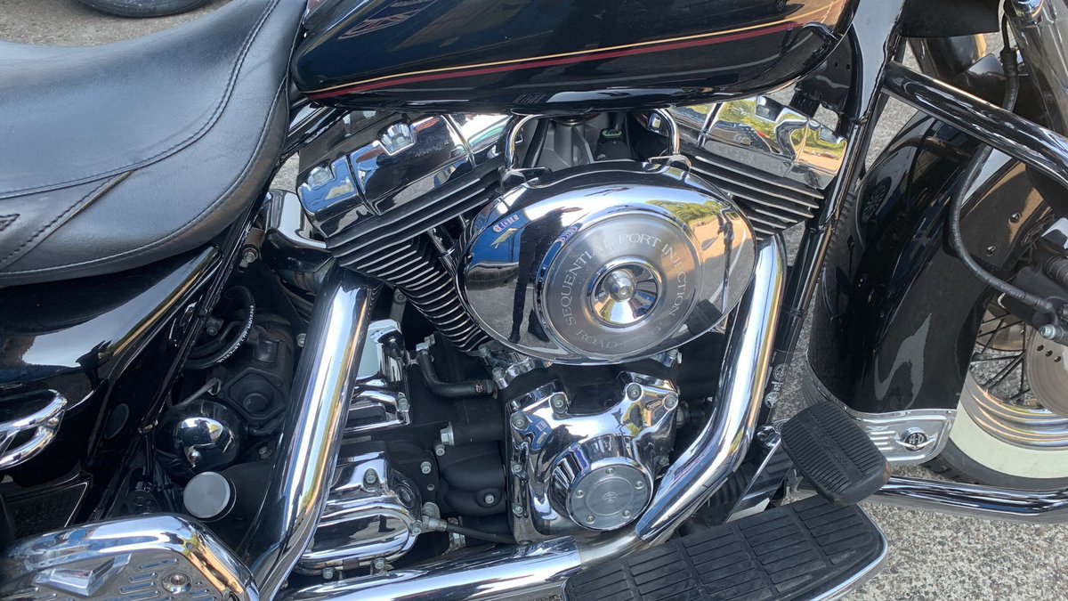 car_british's tweet photo. 🏍️ 🏍️ #InTheCarPark Today 🏍️ 🏍️
This spotless #HarleyDavidson 🤩
#motorcycle https://t.co/qOm2Xrgkvy