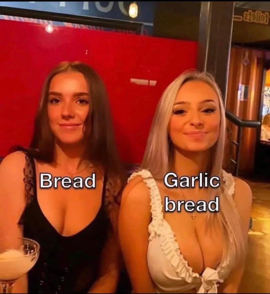 F5bOLStWkAAw5lF?format=jpg&name=medium