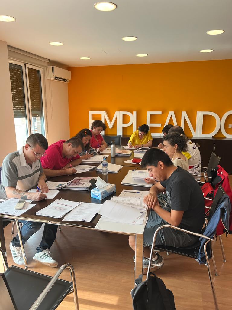 Damos por finalizada otra semana más del curso "Bienvenido a mi Hotel" donde nuestros participantes se están formando como auxiliares de recepcionista. <a href="/fundacion_ONCE/">Fundación ONCE</a> #FSE #FondoSocialEuropeo