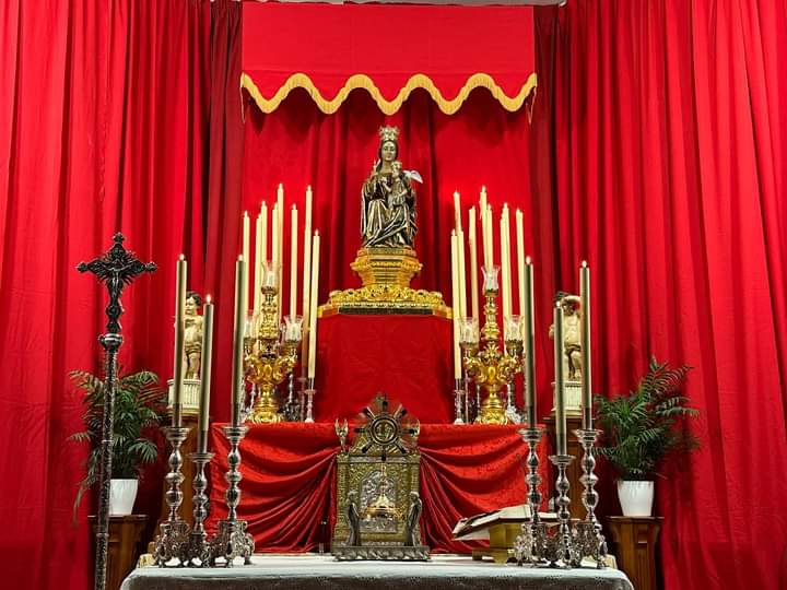 PatronasMalaga's tweet photo. Así se presenta Nuestra Señora de la Victoria, patrona de Rincón de la Victoria, para el triduo en su honor que comienza esta tarde. #VictoriaDelRincón https://t.co/lzW0yYYYSZ