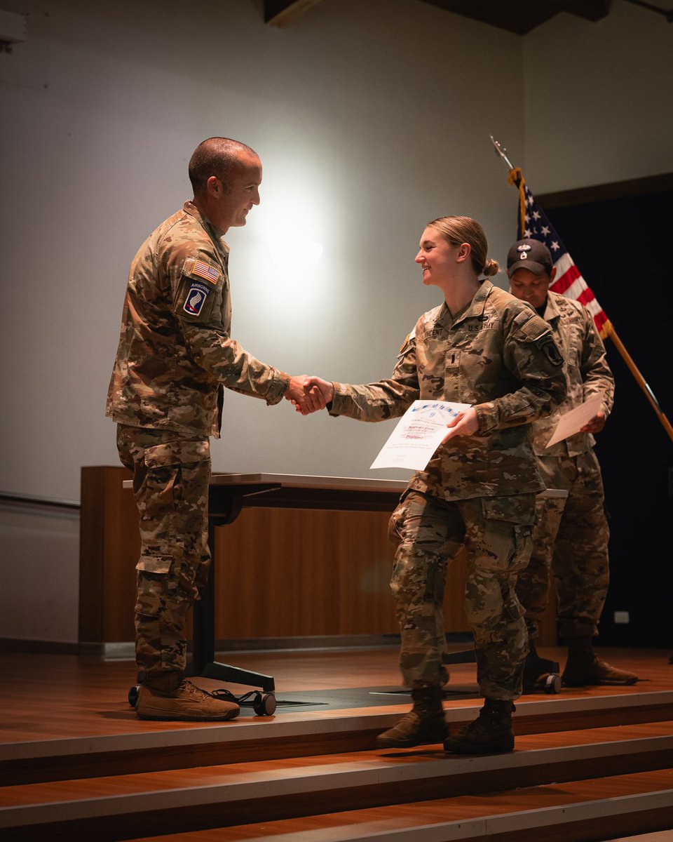 173rdAbnBde's tweet photo. Let’s congratulate our newest #Jumpmasters on graduating from the U.S. Army Jumpmaster School! 🪂

The sky is the limit for these graduates! 🎓 

@USArmy 📸 by Sgt. Mariah Y. Gonzalez and Spc. Jose Lora

#StrongerTogether https://t.co/cU2m2dmnnz