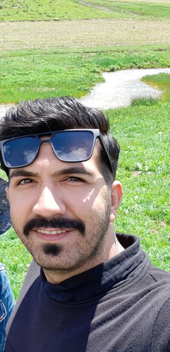 fatemehheydari8's tweet photo. امید قدیمی، برادر فؤاد قدیمی از کشته‌شدگان سال ۱۴۰۱ پس از بارها تهدید و احضار امروز توسط مأموران وزارت اطلاعات بازداشت و به مکان نامعلومی منتقل شد. https://t.co/1DqGQ9B3Z4