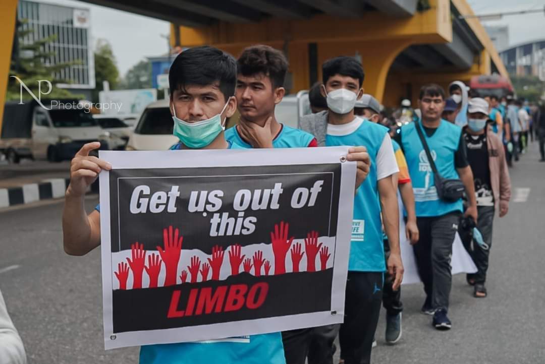 NabiWafayee's tweet photo. #HelpRefugees_Indonesia
We are human like you, not stone and iron.  Enduring 11 years of torture, pain and suffering in this limbo has crushed us. please Free us.  @hrw @amnesty @andrewjgiles @POTUS 
@WgarNews @PplJustLikeUs @VP 
@MarcMillerVM @smh @guardian 
@rnz_news @AJEnglish https://t.co/Xxgqz7LERP