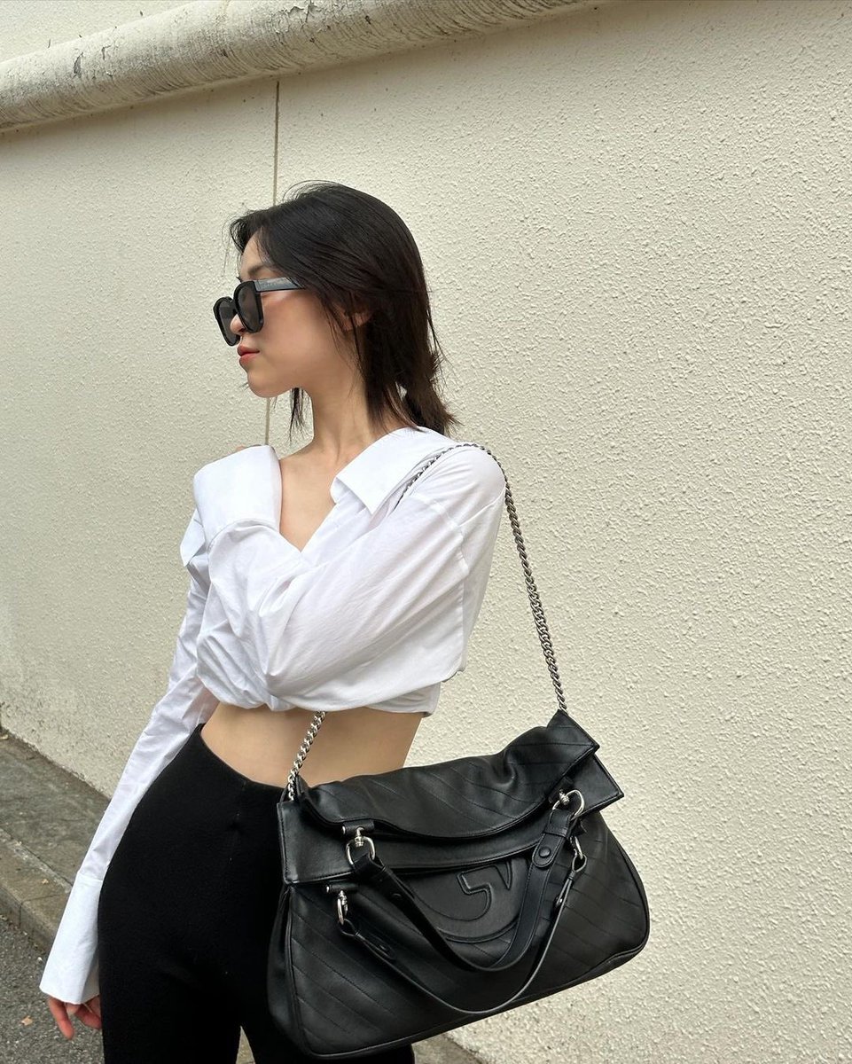 ryujienw's tweet photo. go around walking leisurely enjoy a nice day off 🌞 it's great to be able to spend a day off with fun activities to do, especially since the weather has been really nice lately 😍❣️ https://t.co/bGIIGbZkew