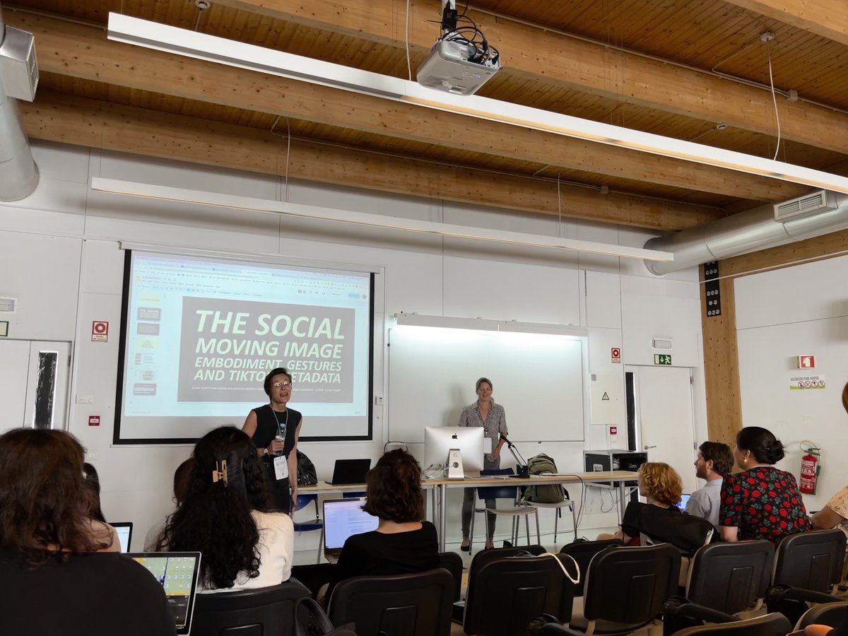 DCCECREA's tweet photo. The afternoon at the #ContestedVisibilities brings unmissable workshops: "Pleasure, Pain, and Politics: researching bodies on social media without being creepy", by @kkatot & "The Social Moving Image: Embodiment, Gestures, and TikTok Metadata", by Elena Pilipets & @Marloes0910 https://t.co/a4xhYyvNO9