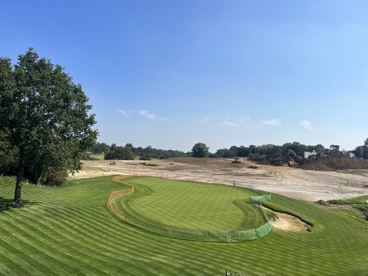leebishcmbbgc's tweet image. New short game area coming on nicely @BurnhamBgolf  @avoncropamenity @consolidateTurf  @MtnView_Seeds @GreasleyGolf @MGTurf great little sprayer the Supaturf Evenspray👌🏻