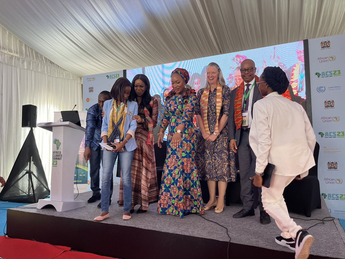 Ore_Osman1's tweet photo. Joined @UNFPA_SOMALIA Rep @niyioju &amp; other distinguished guests at high level dialogue on amplifying the Voices of Women &amp; Children in #ClimateAction at #KICC.
It was good to realize the Presence of @SBawumia, Secondly lady of 🇬🇭, @ahunnaeziakonwa &amp; other Women Leaders.
@EnowTH https://t.co/FmGD12Zh6I