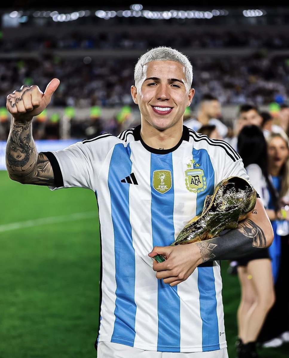 Momento de recordar que este tipo hará hoy su debut en las Eliminatorias Sudamericanas, con 22 años. 

Ah, y ya ganó un Mundial.