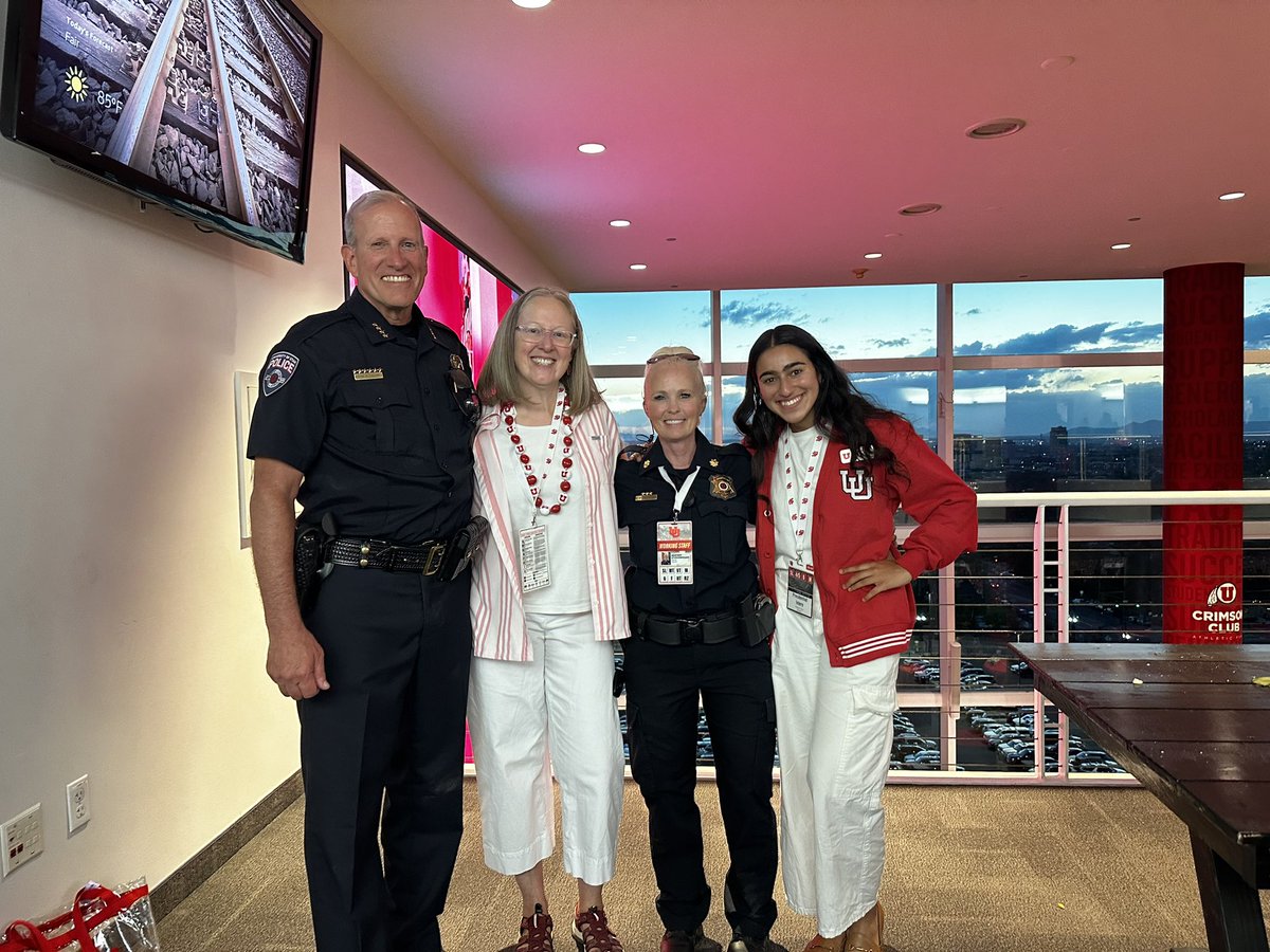 UofUSafety's tweet photo. Great partners watching over everyone’s safety @UUtah! #safeu #studentaffairs #UofU https://t.co/8JYc0davFg