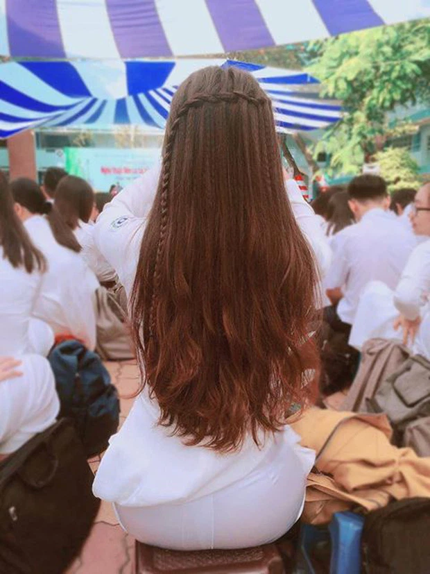 XMeta86's tweet photo. Hnay gặp dc cô bé năm 3 SGU và 1 cô bé khá nhát  , khá dễ thương , các bé nếu cần anh trai giúp nt anh nhé . 

#x #chéo #cheo #follow #emgai #anhtrai #xinh https://t.co/FtexVOe5cE