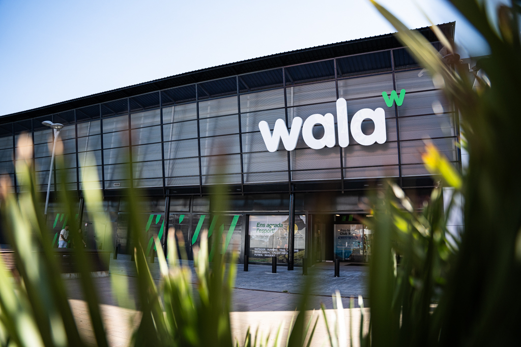 Digues hola a l’esport i la moda 👋
📍 Vine a visitar-nos a la nova botiga de Sant Pere de Ribes, a la rambla del Garraf.
Ja pots venir a veure’ns 💚

I per celebrar-ho, et regalem 10 € en la primera compra. (*) Consulta condicions a botiga.