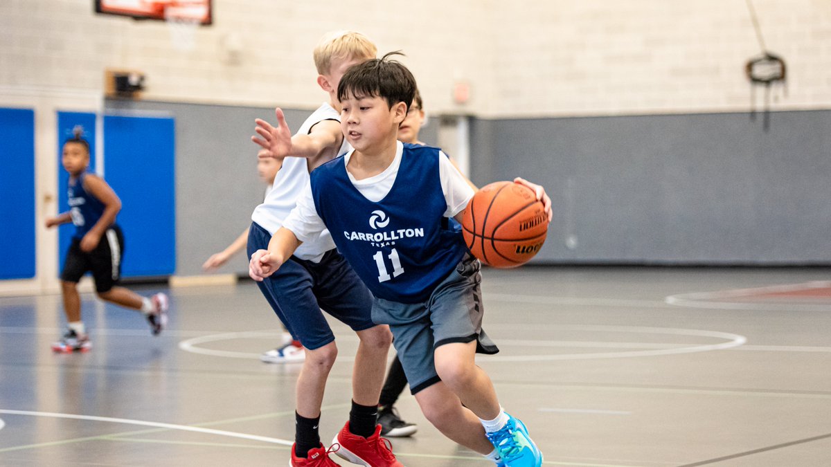 Looking for a fun sports activity for the kids?🏀 Youth basketball leagues are open for BOTH girls & boys ages 7-14, & a Mini Coed League for boys & girls ages 5-6. Basketball is a fun way to build friendships, learn teamwork & gain leadership skills. cityofcarrollton.com/signupnow