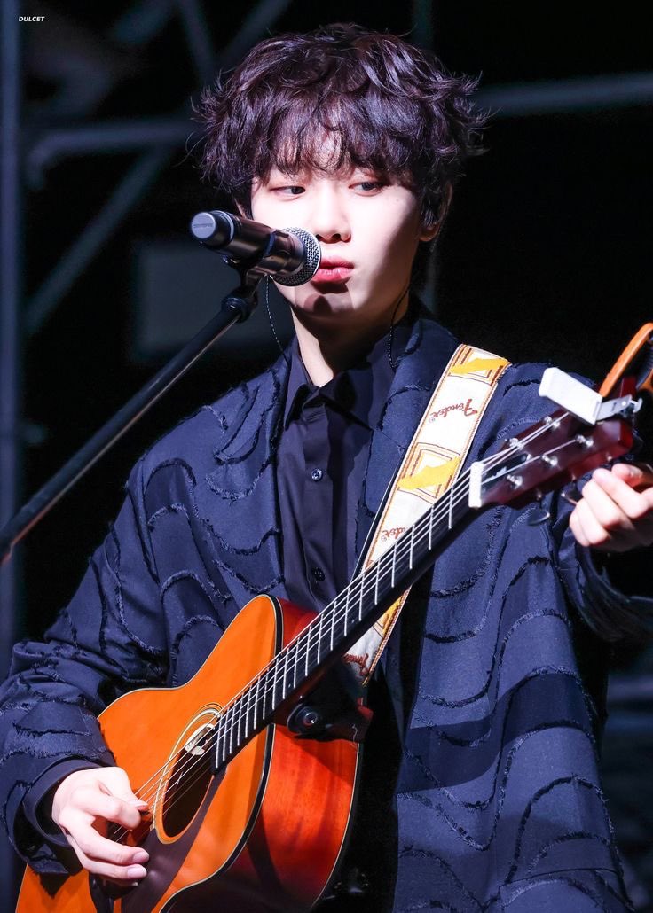 zzangsangmeow's tweet photo. 같은 날인데 갭차이가 이렇게 많이 난다고 !!..( °𓂍° ) https://t.co/wa5AjcM92y