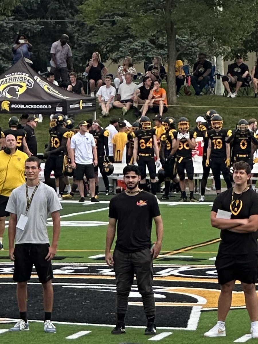 KoenJajal's tweet photo. All thanks to @WlooFTB and Staff for having me as their guest last Sunday.  Incredible team and atmosphere.  Good luck on the rest of your season. 

@bertwarriorfbal 
@coachDA97 
@CoachConway49 
@CoachJErdman 

#GoBlackGoGold ⚫️🟡 https://t.co/vSqnMKPZZU