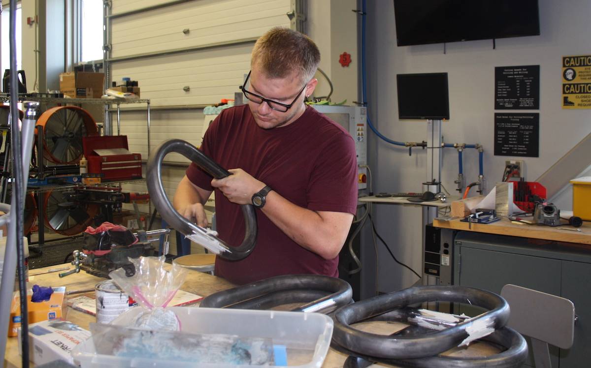 WSUEngineering's tweet photo. Engineering students have been utilizing our Innovation Hub in the John Bardo Center to design and manufacture about 400 handrails to improve safety within Koch Arena. ✅ Learn more: https://t.co/0dBXUki2Ow 💚 #wichitastate #WSUinnovation #CoE #WSUengineering #studentlife https://t.co/gKBhcnDvlE