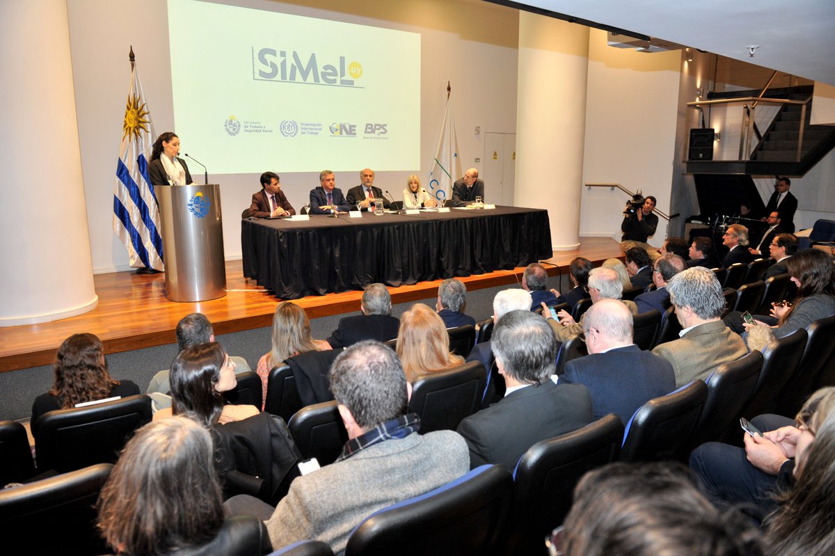 5noticiasuy's tweet image. 📲 Se presentó el Sistema de Información de Mercado Laboral #Simel que brindará datos actualizados de #Empleo en Uruguay. La herramienta virtual, de acceso libre, reúne y difunde datos vinculados al mercado laboral y la seguridad social. 

👉 goo.su/IWw9U