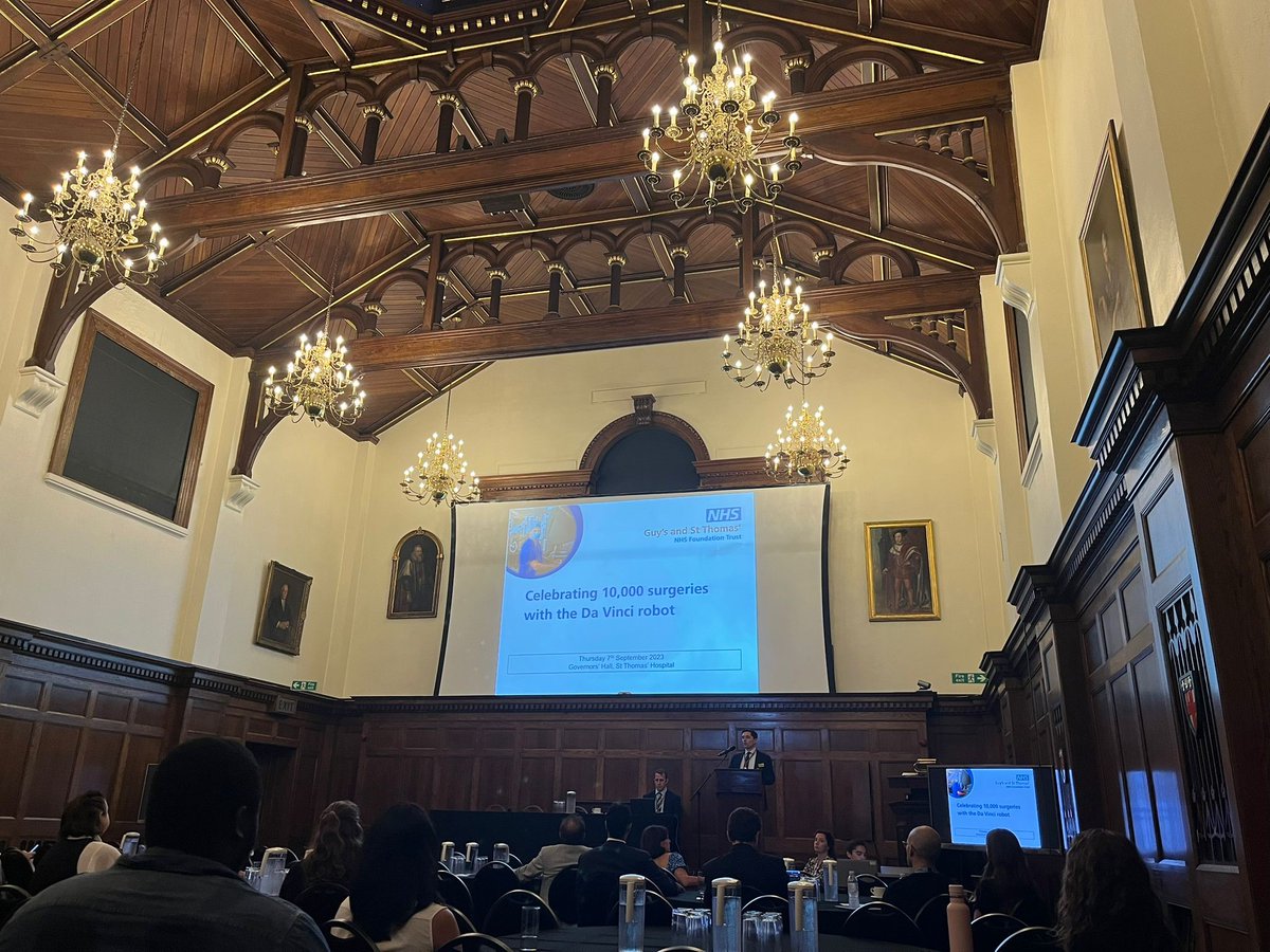 Today we celebrated the 10,000th surgery completed using the Da Vinci robot. Robotic surgery has helped shape patient outcomes + experience for the better

To learn more about robotic surgery, check out our Thoracic Robotic Surgery programme available now 
bit.ly/44CfPRO